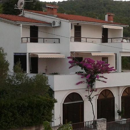 Apartments Villa Zvonimir Slatine Oda fotoğraf