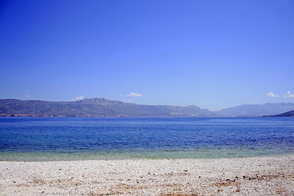 Apartments Villa Zvonimir Slatine Oda fotoğraf